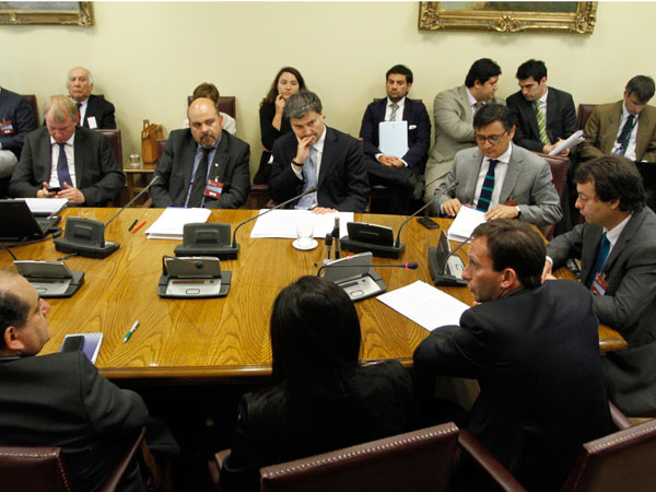 El Defensor Nacional (S), Jos&eacute; Luis Craig -al centro- encabez&oacute; una representativa delegaci&oacute;n institucional.
