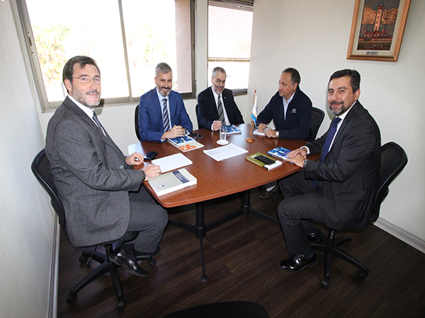 Los equipos directivos de la Defensor&iacute;a Regional y de la Fiscal&iacute;a Regional de Atacama. 