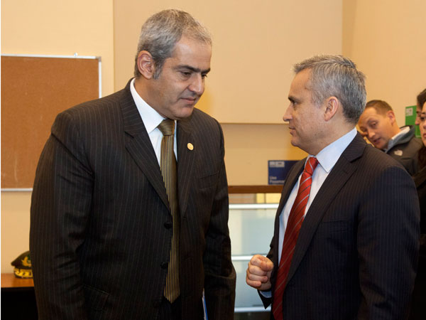 Tras la presentaci&oacute;n del protocolo, el Defensor Nacional convers&oacute; con el Fiscal Nacional.