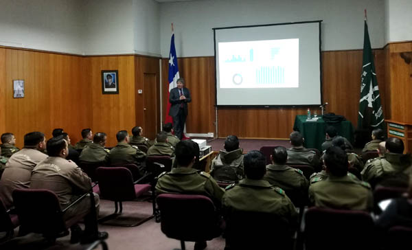 M&aacute;s de cien carabineros de O'Higins conocieron el "Proyecto Inocentes" y la visi&oacute;n institucional sobre las ilegalidades de la detenci&oacute;n.