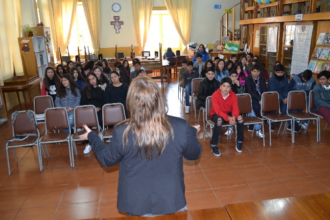 &ldquo;M&aacute;s que una charla, fue una grata y sincera conversaci&oacute;n con los alumnos&rdquo;, dijo la defensora p&uacute;blica juvenil al t&eacute;rmino de la actividad. 