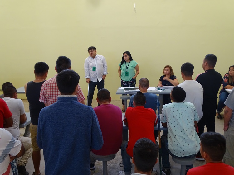 Los defensores penitencarios de Antofagasta y sus profesionales de apoyo se reunieron con los internos del CCP de Nudo Uribe.