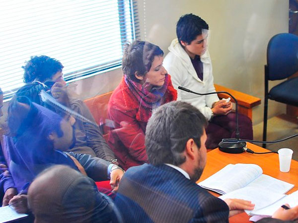 (Foto gentileza The Clinic) Tras una formalizaci&oacute;n que dur&oacute; cinco horas, la jueza de garant&iacute;a f&iacute;j&oacute; ocho meses de plazo para investigar.