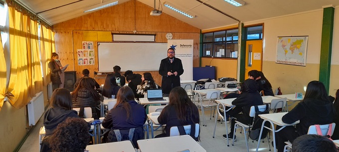 Los estudiantes manifestaron inter&eacute;s en conocer las funciones de un defensor o defensora p&uacute;blica.