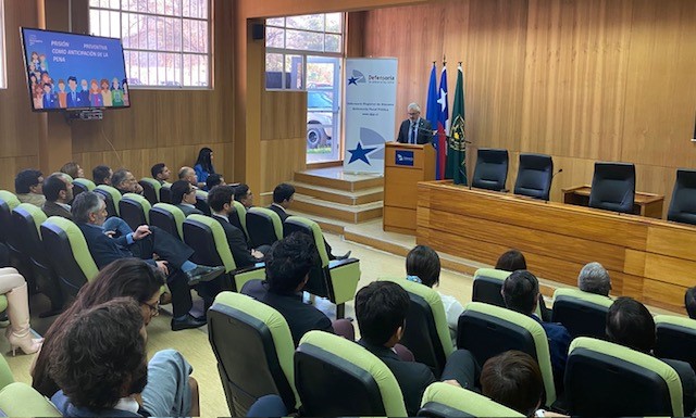 El Defensor Regional, Ra&uacute;l Palma Olivares, rindi&oacute; su balance de gesti&oacute;n ante 70 personas en el sal&oacute;n de juicio oral de la Universidad de Atacama. 