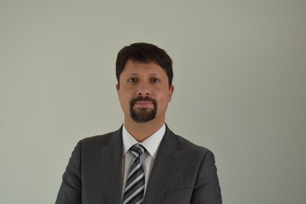 Cristian Cajas Silva, jefe (S) de Estudios de la Defensor&iacute;a Regional de Ays&eacute;n.