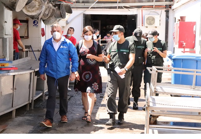 El Defensor Regional de &Ntilde;uble Marco Montero visita junto a la convencional Carolina Sep&uacute;lveda la c&aacute;rcel de Chill&aacute;n