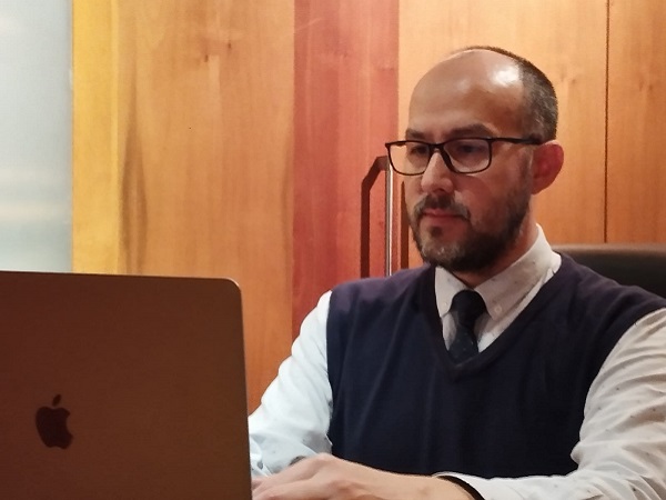 Roberto Past&eacute;n evidenci&oacute; la situaci&oacute;n de Isabel V, y present&oacute; el recurso de ampro ante la Corte Suprema