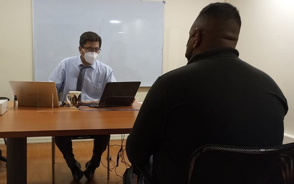 El Defensor Regional de O'Higgins, Claudio Aspe, realiz&oacute; el primer turno de atenci&oacute;n de p&uacute;blico.