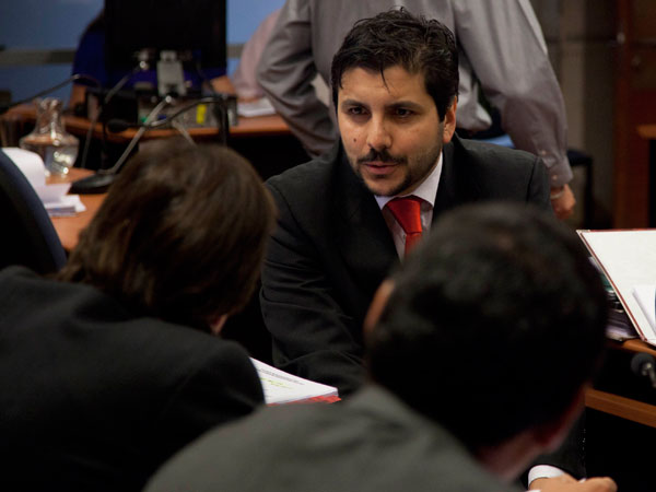 El juez del S&eacute;ptimo Tribunal de Garant&iacute;a de Santiago acogi&oacute; los argumentos de los defensores p&uacute;blicos Viviana Castel y Juan Pablo G&oacute;mez (foto).