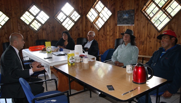 El Defensor Regional (S), Luis Soto, destac&oacute; la importancia de la vinculaci&oacute;n sistem&aacute;tica con las comunidades mapuche organizadas.
