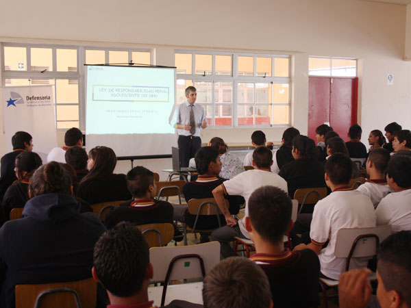 Los estudiantes del liceo "El Palomar" de Copiap&oacute; participaron activamente en la charla sobre LRPA.