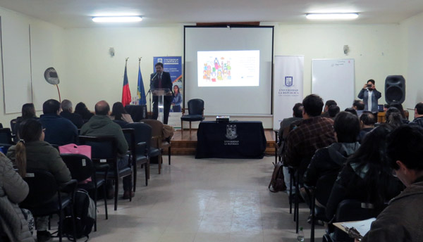 Claudio Aspe expuso ante los alumnos de Derecho de la Universidad La Rep&uacute;blica, sede Rancagua.