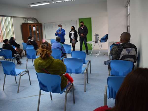 Uno de los momentos de la actividad de difusi&oacute;n en el Centro Cultural de Alto Hospicio.