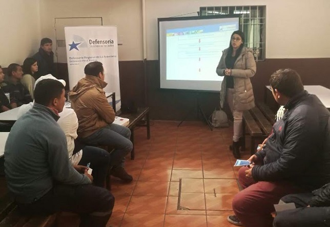 La defensora penitenciaria Catalina Salvo convers&oacute; con personas condenadas en la c&aacute;rcel de Lautaro.