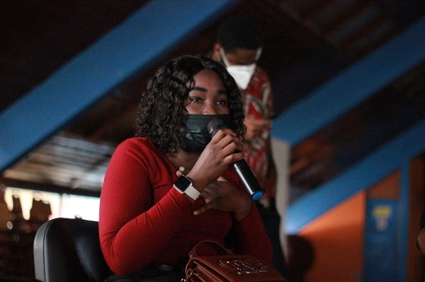 Yocelyn, una haitiana residente en Chile desde hace dos a&ntilde;os, particip&oacute; en el cabildo de migrantes en Rancagua.