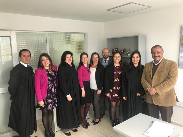 Catherine R&iacute;os (segunda de izquierda a derecha) form&oacute; parte de la delegaci&oacute;n que comparti&oacute; experiencias sobre justicia restaurativa.