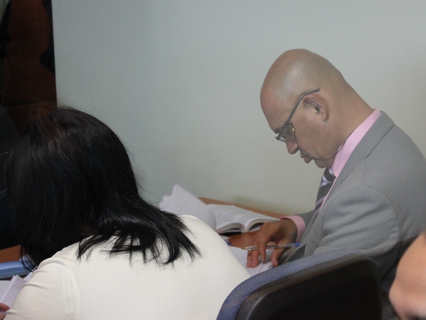 En audiencia, el defensor p&uacute;blico Alejandro Cox dio a conocer la supuesta manipulaci&oacute;n de la prueba anticipada entregada por la Fiscal&iacute;a.