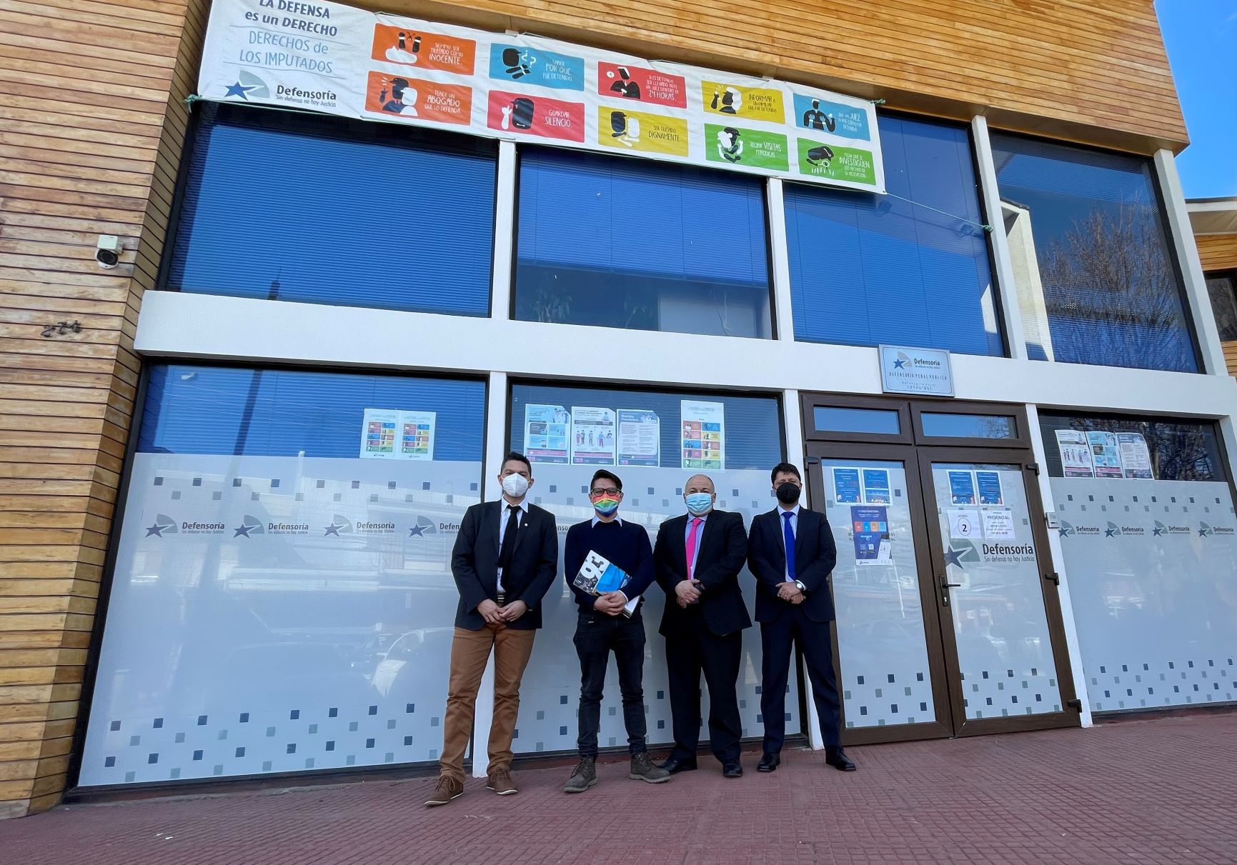 El equipo directivo de la Defensor&iacute;a Regional de Ays&eacute;n junto al convencional Tom&aacute;s Laibe.