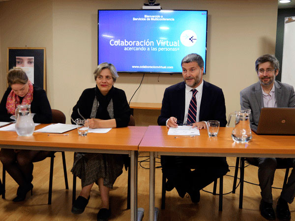  Subsecretaria de Derechos Humanos, Lorena Fr&iacute;es, junto al Defensor Nacional, Andres Mahnke,
