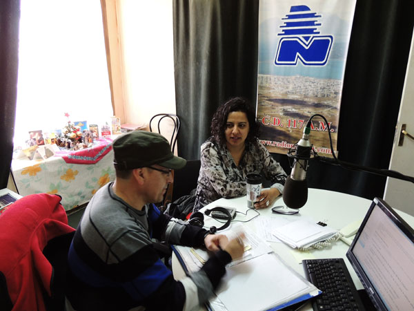 Mar&iacute;a Fernanda Benavides, la defensora p&uacute;blica de Carlos Mercado, en la imagen durante una entrevista radial.