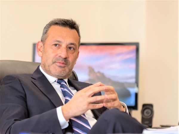 El Defensor Nacional, Carlos Mora Jano, abog&oacute; por el retorno a la presencialidad en los tribunales del pa&iacute;s.