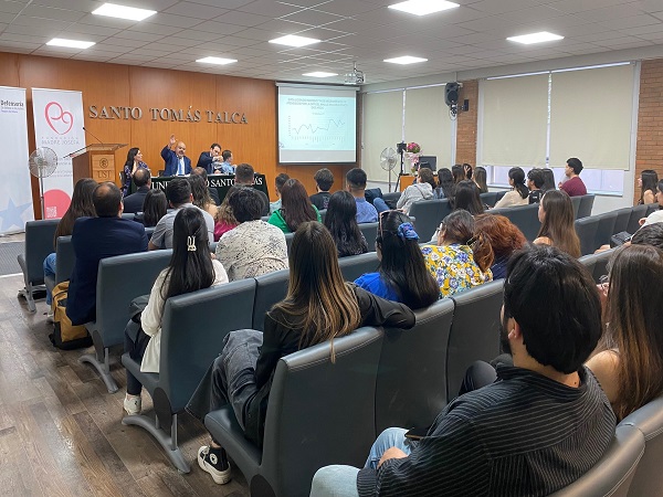 Diversas estad&iacute;sticas regionales y nacionales present&oacute; el Defensor Regional del Maule en su exposici&oacute;n.