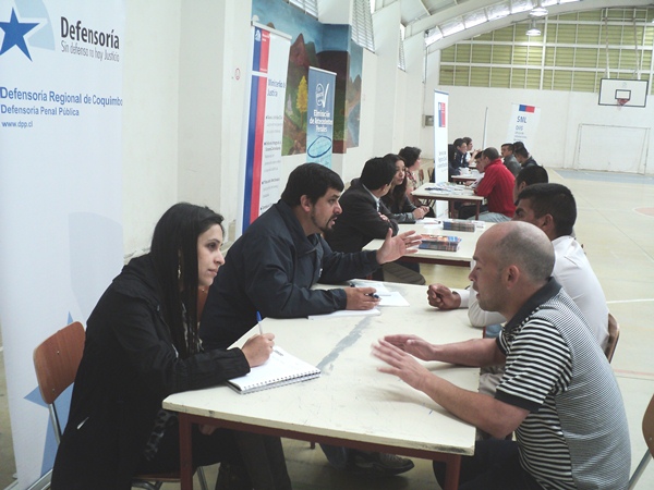 Una masiva participaci&oacute;n de internos tuvo la plaza de justicia realizada en la c&aacute;rcel de La Serena 