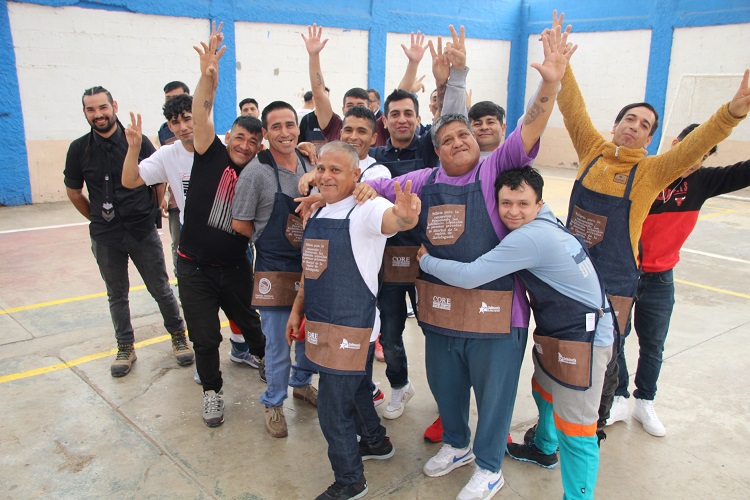 Fueron 23 hombres los beneficiarios del curso de carpinter&iacute;a y muebler&iacute;a en el CDP de Taltal.
