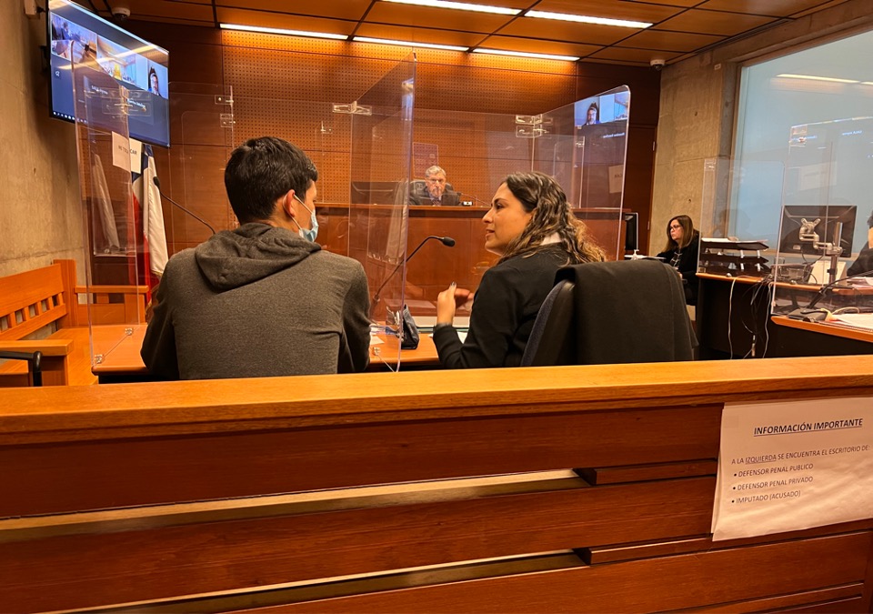 La defensora penal p&uacute;blica Catalina Parraguez, durante una ceremonia de egreso del TTD.