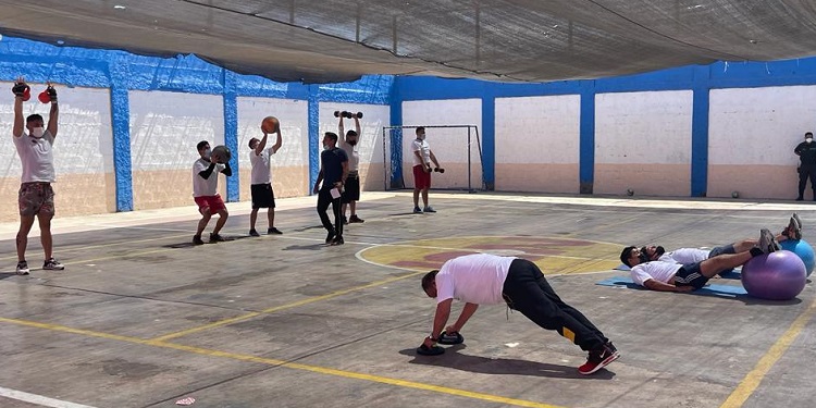 Los beneficiarios del taller deportivo que se desarroll&oacute; en el CDP Taltal mostraron las habilidades aprendidas en distintas disciplinas.