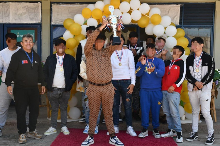 "Desde el dia uno los profesores nos trataron como personas", destac&oacute; un interno en la ceremoia de claursura del programa.