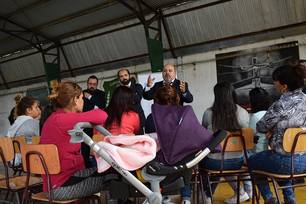 El Defensor Regional del Maule, Jos&eacute; Luis Craig, presidi&oacute; el di&aacute;logo participativo con internas de la c&aacute;rcel de Cauquenes.