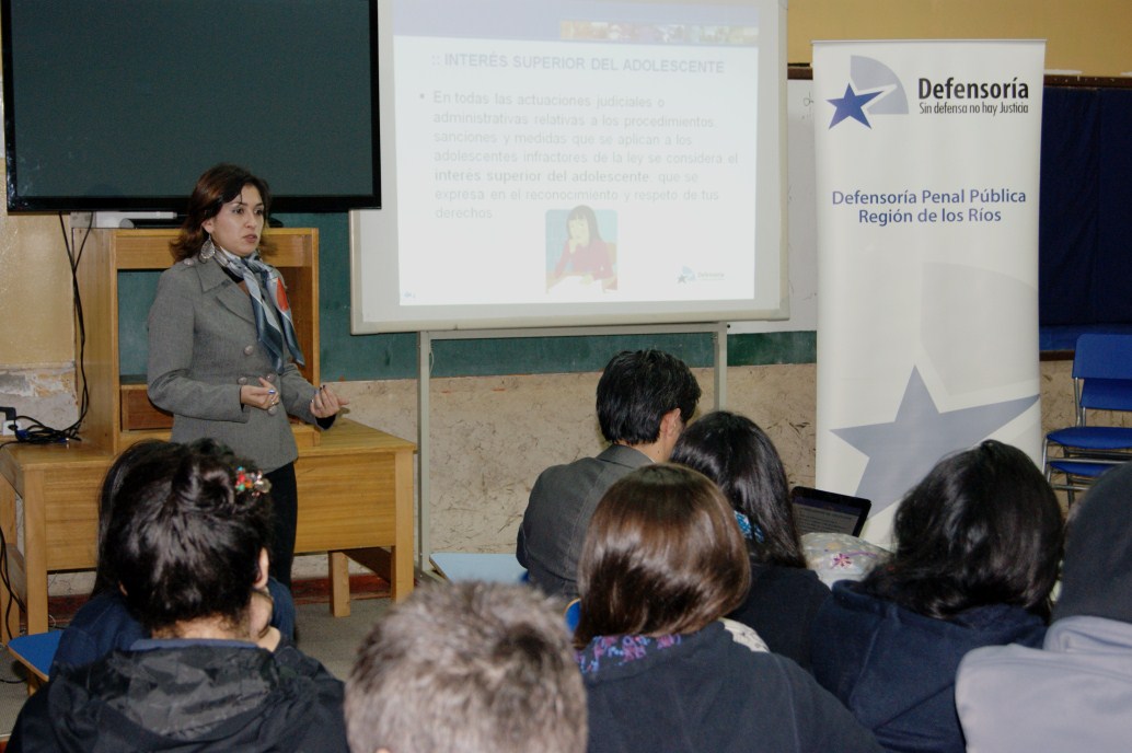 Defensora Juvenil Loreto Mondi&oacute;n abord&oacute; aspectos de la normativa desde una pespectiva c&iacute;vica. 