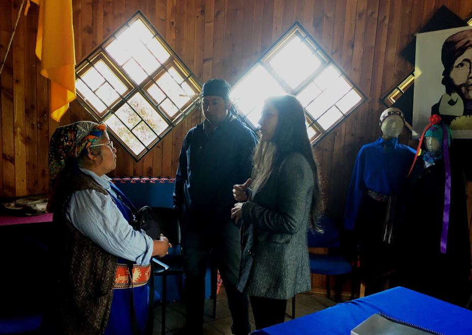El equipo de defensa penal mapuche realiz&oacute; una visita previa al lof aleda&ntilde;o a la laguna Pullinke.