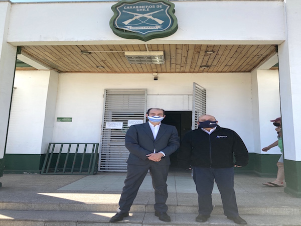 Jefe regional de Estudios, Rodrigo Flores, junto al Defensor Regional, Jos&eacute; Luis Craig, han visitado diversos cuarteles policiales del Maule.