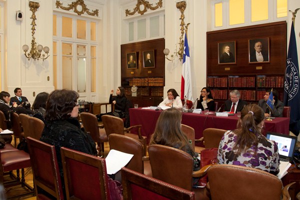 La defensora Mar&iacute;a del Rosario Salamanca detac&oacute; la labor de la Defensor&iacute;a Penal Mapuche en la Araucan&iacute;a.