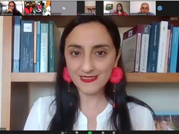 Maria Cristina Melgarejo durante su presentaci&oacute;n en la jornada por la no violencia contra la mujer.