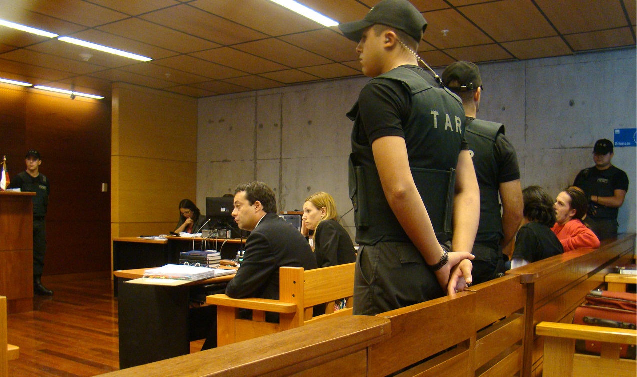 Los defensores p&uacute;blicos Pablo Sanzana y Alicia Corval&aacute;n estimaron absurda la denuncia de intento de fuga de Juan Aliste Vega.