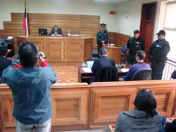 Familiares, amigos y la prensa estuvieron presentes en la audiencia donde se revoc&oacute; la prisi&oacute;n preventiva de Berkhoff.