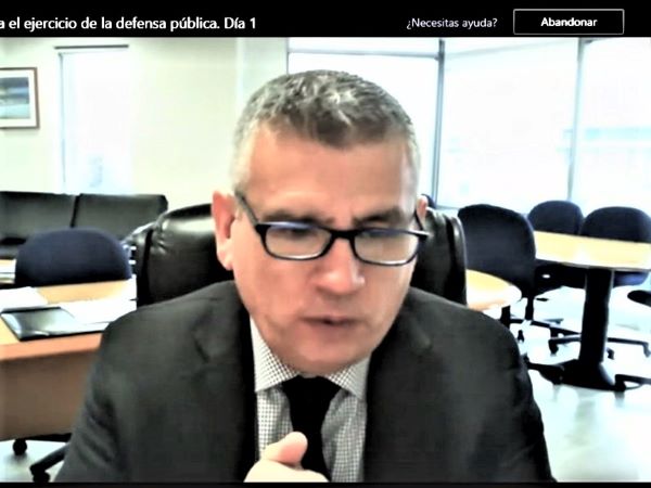 El Defensor Nacional (S), Marco Montero, al intervenir ayer en el inicio del curso para defensores/as p&uacute;blicos/as de la regi&oacute;n.