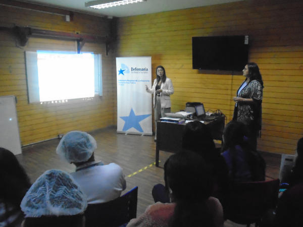 con gran inter&eacute;s la internas del CPF de Temuco participaron de esta charla informativa 
