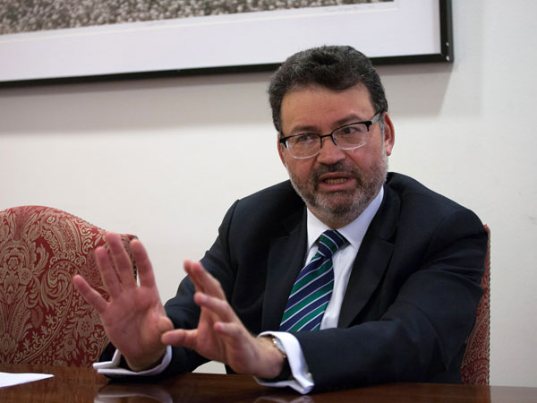 Humberto Sierra Porto sostendr&aacute; reuniones con varios ministros y representantes de distintos poderes del Estado.