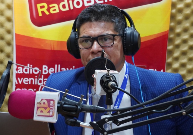 En leguaje claro, el defensor p&uacute;blico Cristian Esquivel Adaos explic&oacute; a vecinos de Recoleta y Huechuraba el rol de la Defensor&iacute;a y la Ley N&deg; 20.084. 