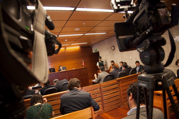 Tras la decisi&oacute;n adoptada  los defensores indicaron que estudiar&iacute;an la resoluci&oacute;n, no descartando  recurrir a la Corte de Apelaciones de Santiago.