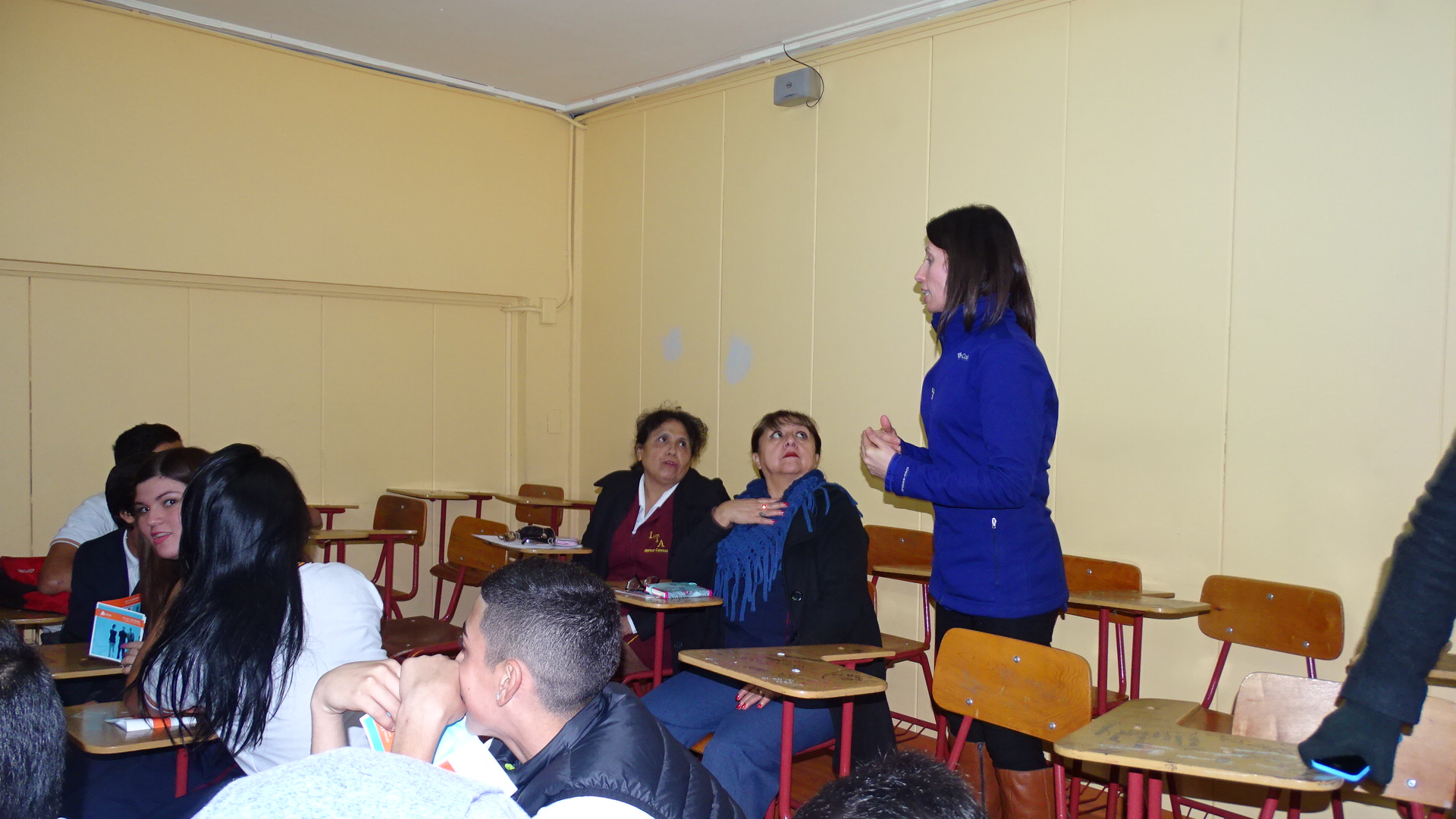Los alumnos del Liceo T&eacute;cnico de Antofagasta durante la charla sobre la ley penal juvenil.