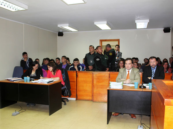 Durante la audiencia, el juez de garant&iacute;a acogi&oacute; los argumentos de la defensa p&uacute;blica y orden&oacute; investigar lo ocurrido.