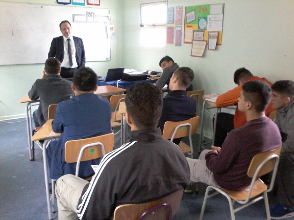 Ocho fueron los j&oacute;venes condenados que dialogaron con el defensor p&uacute;blico juvenil Eduardo Rosado en el CIP-CRC de Coronel.