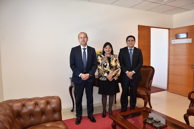 Defensor Regional Renato Gonz&aacute;lez, la nueva presidenta de la Corte de Apelaciones Georgina Gutierrez y el Jefe de Estudios Mario Quezada 