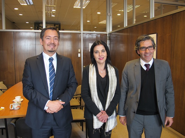 Patricia P&eacute;rez fue recibida por el Defensor Regional, Claudio P&eacute;rez, y por el jefe de Estudios, Fernando Alliende.